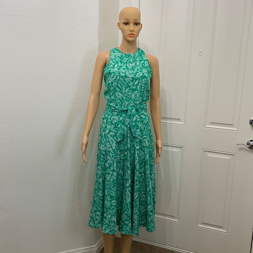 Silk Studio For Petites Size 4 💯% Silk Scoop Neck Sleeveless Green White Belted